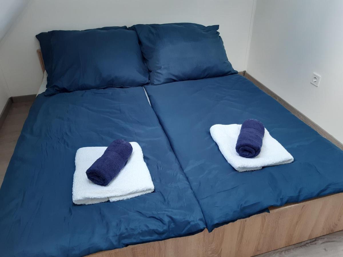 Peak Apartman เอ็กเกอร์ ภายนอก รูปภาพ
